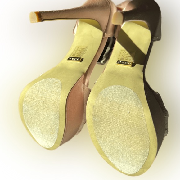 BEBE Stiletto Champagne Pumps - Picture 10 of 10